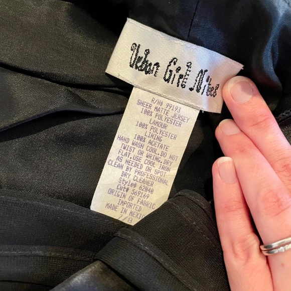 Black Semi-Formal Dress - Picture 4 of 4